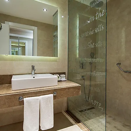Sea Shell & Resort 5*
